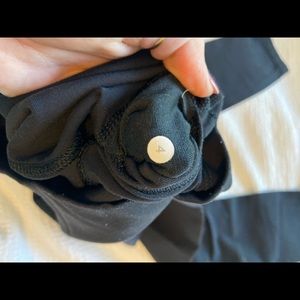Lululemon wonder under leggings size 4